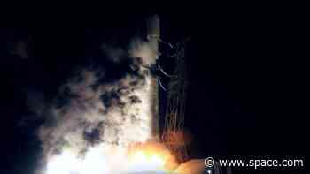 SpaceX launches 21 Starlink satellites from California on Sept. 25