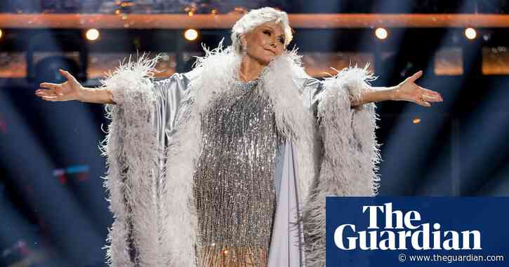 ‘Quite a surprise’: Angela Rippon stuns viewers and experts with Strictly splits
