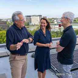 Apple-topman Tim Cook bezoekt Eindhovense chipmaker: 'Zij zijn heel belangrijk'