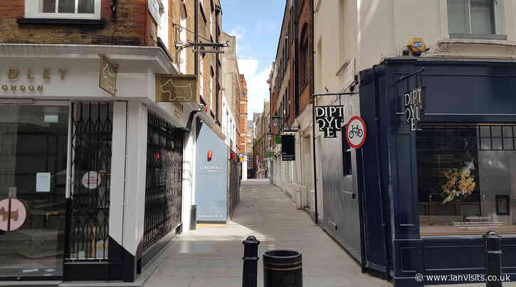 London’s Alleys: Langley Court, WC2