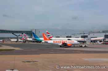 Gatwick Airport place limit on flights due to staff shortage