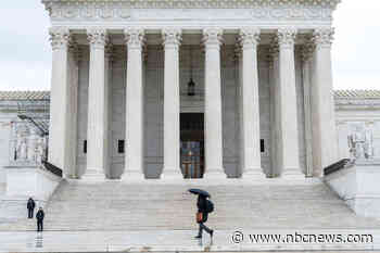 Supreme Court extends pause on order curbing Biden officials' social media contacts