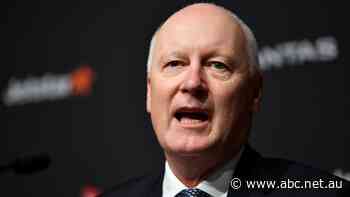 Qantas shareholders demand Richard Goyder quit as chairman as 'more things come to light' about management decisions
