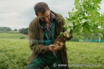 Mail reports Gary Lineker dropped by Walkers on day he signs three-year deal