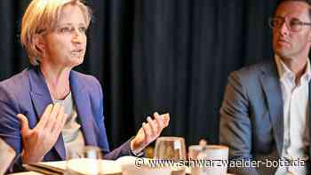 Ministerin besucht Häfele: Austausch mit Nagolder Firma  in  Blackbox