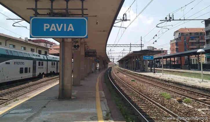 Pavia, donna trans insultata e aggredita davanti alla stazione: “Sono stata presa a pugni e afferrata per il collo”