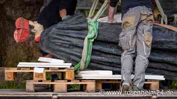 Hengsbachs Zeit als Militärbischof wird überprüft