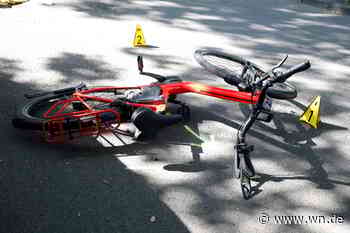 Radfahrerin an Bushaltestelle angefahren