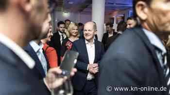 Über den Dächern der Hauptstadt: der Kanzler zu Gast beim RND-Flurfest