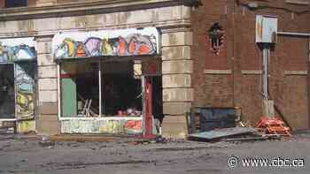 Demolition plans underway for heritage building after multi-day downtown Regina fire