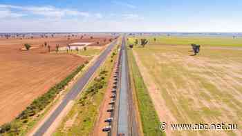 'Father' of Inland Rail project from Melbourne to Brisbane warns line may never reach Toowoomba