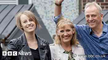 Laura Nuttall: Mum hails Peter Kay's 'incredible' brain cancer vow