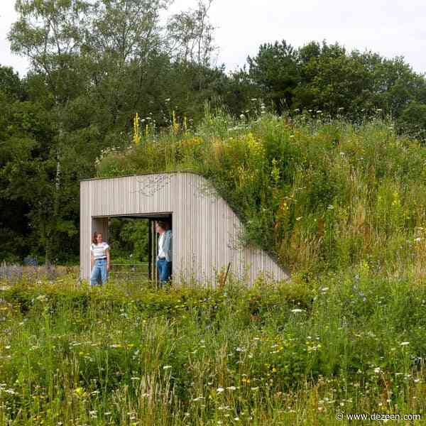 WillemsenU submerges house under the ground in the Netherlands