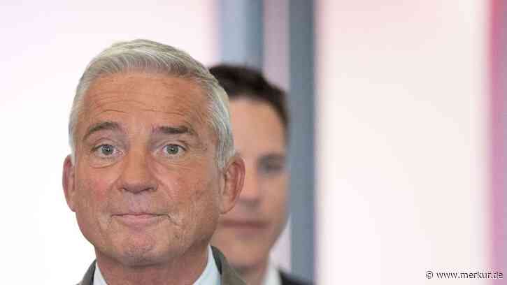 Schwarz-Rot-Gold - Flaggendebatte im Landtag in Stuttgart