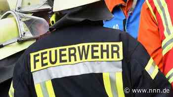 Feuerwehr und Helfer retten Pferd aus Graben in Parkentin