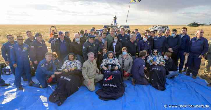 Raumfahrer aus USA und Russland zurück