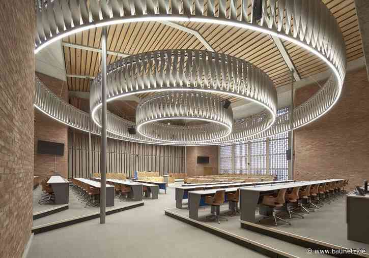 Rathausprovisorium in der Bullingerkirche
 - Temporärer Umbau in Zürich von Ernst Niklaus Fausch Partner