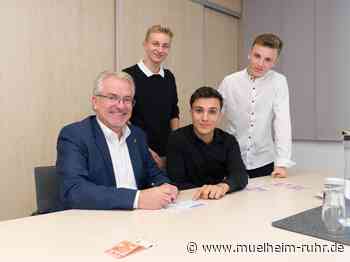 Oberbürgermeister Marc Buchholz unterstützt Schülerfirma des Otto-Pankok-Gymnasiums