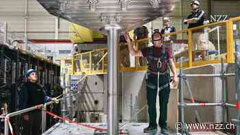 Antimaterie ist ein Spiegelbild von gewöhnlicher Materie. Doch der Schwerkraft kann auch sie nicht entrinnen