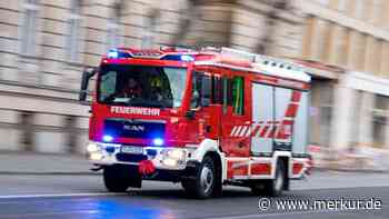Mann dringt in Firma ein und legt Feuer
