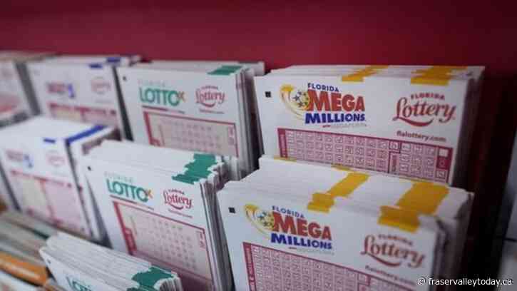 Winner of $1.6 billion Mega Millions jackpot claims prize in Florida