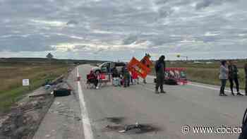 New blockade goes up at Winnipeg's Brady Road landfill as protesters demand search for women's remains