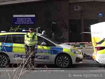 Fa scudo per difendere l'amica, 15enne morta accoltellata con un machete