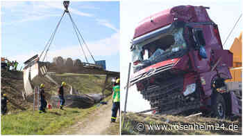 Lkw rollt nach Unfall Böschung hinab: Vollsperre der A94 aufgehoben