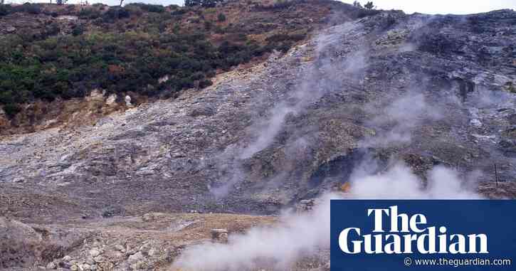 Fears rise of volcanic eruption near Naples after strongest earthquake in 40 years