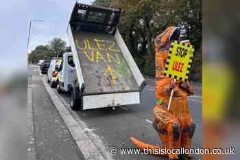 Anti ULEZ dinosaur spotted near van in Crayford and south east London