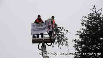 Helmstedterin sägt in Berlin Weihnachtsbaum ab – Geldstrafe