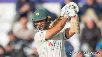 County Championship: Worcestershire pick up point to secure promotion back to Division One