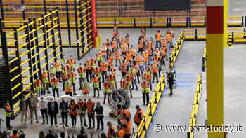 Amazon aumenta gli stipendi.  Il sindacato vuole strappare "premio di produzione"