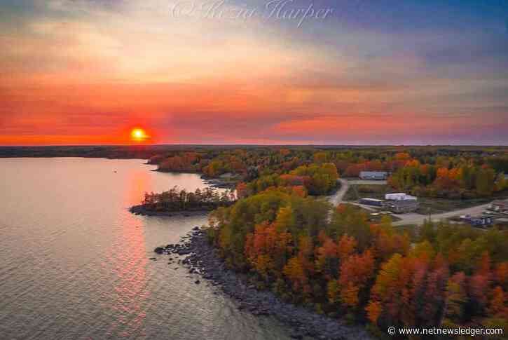 Sachigo Lake Weather: A Blend of Clouds, Showers, and a Glimpse of Sunshine!