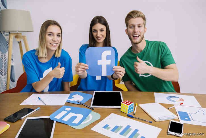 How to Leverage Facebook for Career Advancement