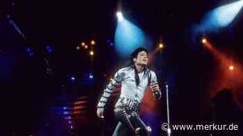 Kalender mit handschriftlichen Notizen: Stücke aus Michael Jacksons Privatbesitz werden in Bayern versteigert