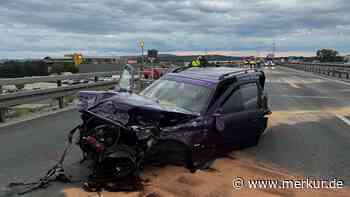 Nach Crash: Frau nimmt Verfolgungsjagd auf und übersieht Stauende