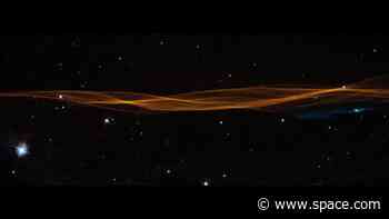 Time-lapse video shows a supernova's aftermath ballooning into space