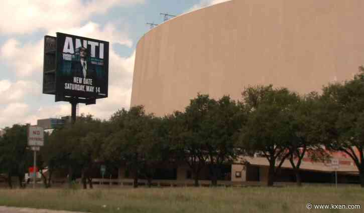 UT Surplus REuse Store auctioning Frank Erwin Center items online