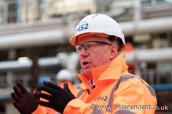 HS2 boss resigns amid speculation of further cuts