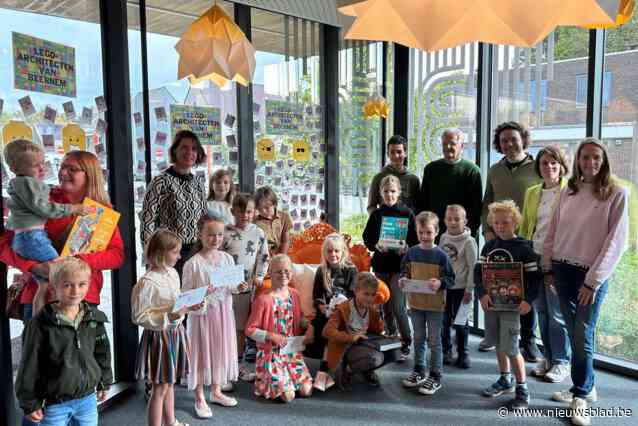 Jeugdige schattenjagers nemen prijs in ontvangst