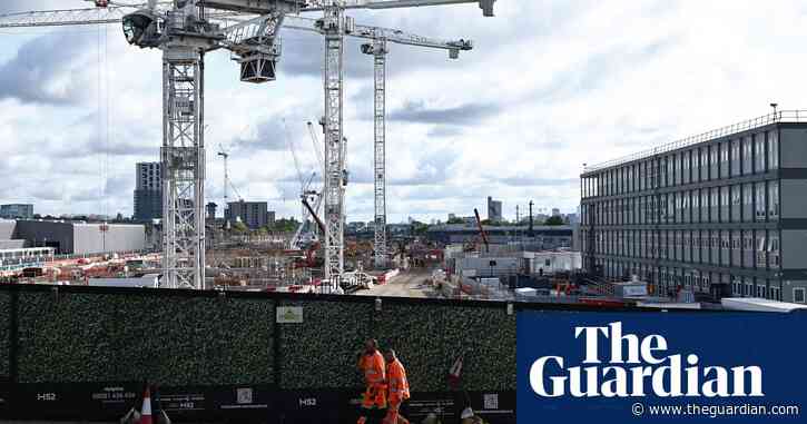 Theresa May joins Johnson and Cameron in warning against HS2 cuts