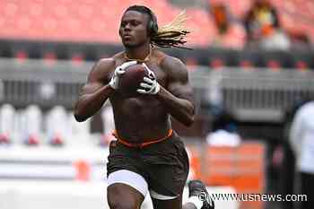 Cleveland Browns Tight End David Njoku Burned on Face, Arm in Home Accident While Lighting Fire Pit