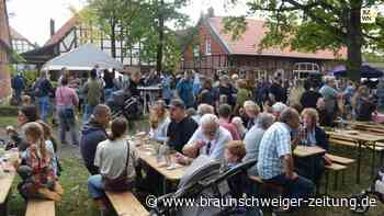Adenbüttels Thibergmarkt fungiert als Kontaktbörse