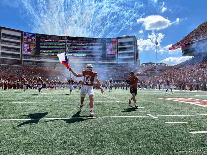 No. 3 Longhorns offense fires on all cylinders in 40-14 win over No. 24 Kansas