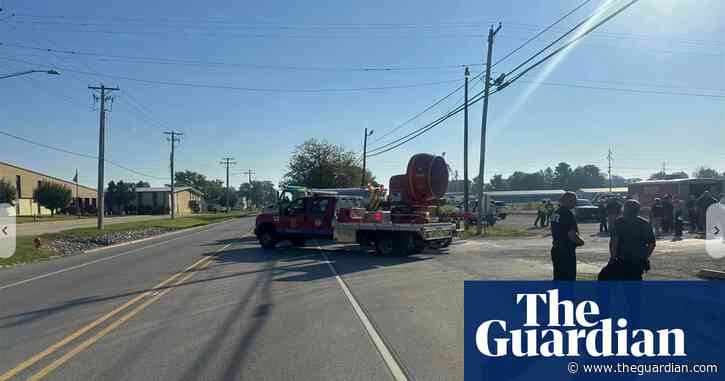 Five people killed after truck carrying toxic substance overturns in Illinois