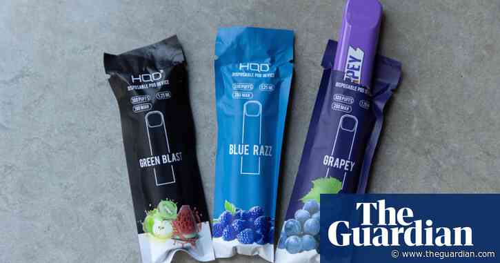 Call for national strategy to force Australian vaping industry to clean up waste