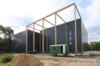 Dunkler Klotz: Ärger um Kletterhallen-Optik