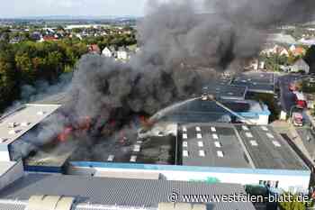 300 Einsatzkräfte bekämpfen Großbrand in Herford