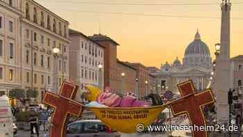 Kirchenkritik: Figur darf nicht zu Demo vor Vatikan